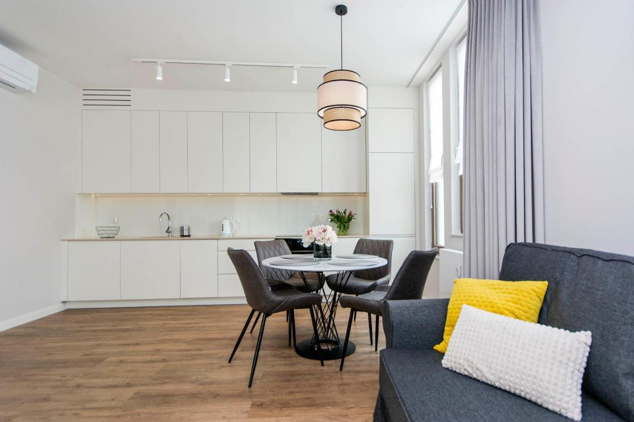 Yellow Rentyear Apartments กดัญสก์ ภายนอก รูปภาพ