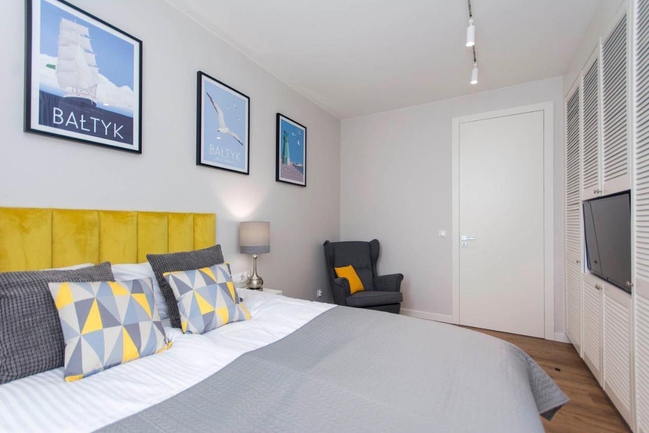 Yellow Rentyear Apartments กดัญสก์ ภายนอก รูปภาพ